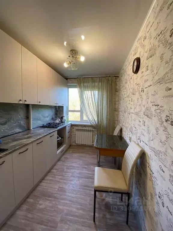 2-к кв. Саратовская область, Энгельс Полтавская ул., 32 (53.0 м) - Фото 0
