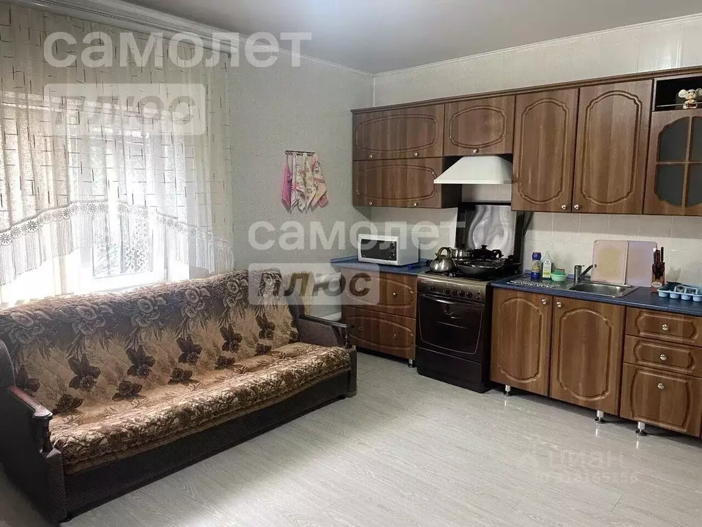 Дом в Краснодарский край, Приморско-Ахтарск ул. Островского, 12 (72 м) - Фото 0