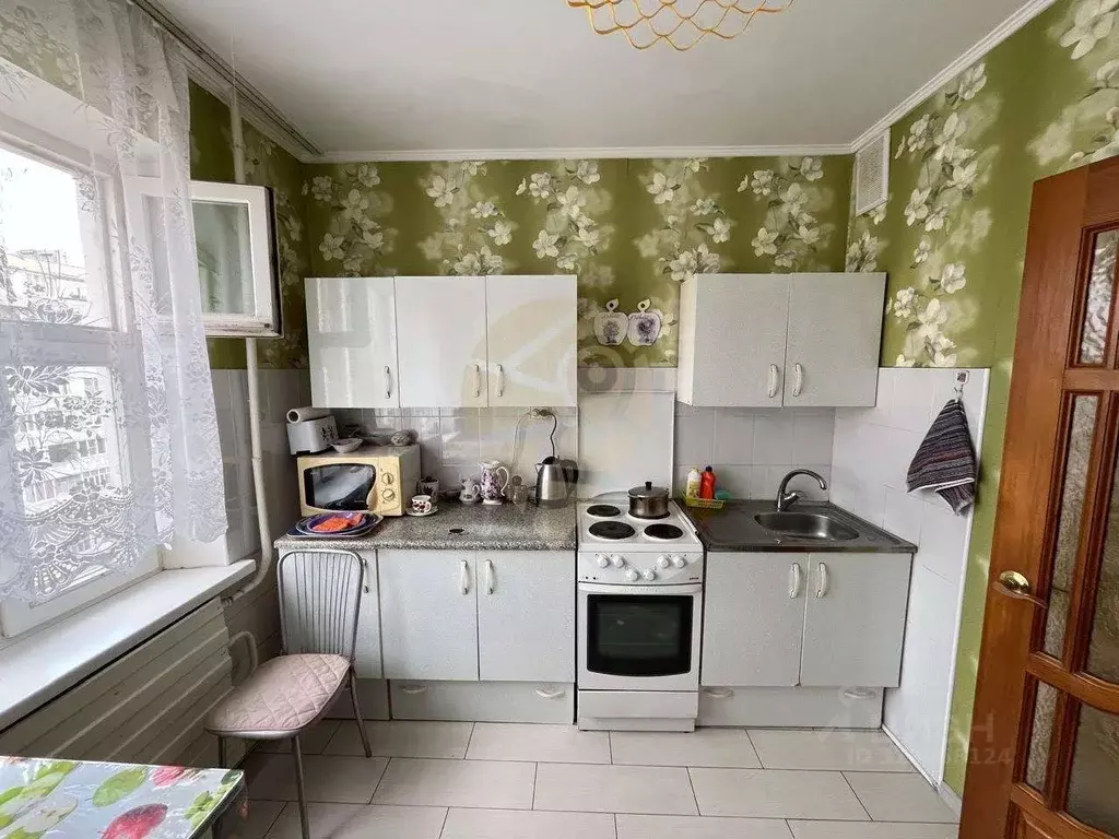 3-к кв. Белгородская область, Старый Оскол Весенний мкр, 3Б (70.0 м) - Фото 0