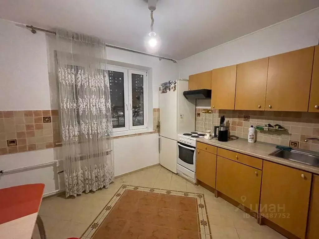 3-к кв. Москва ул. Академика Анохина, 38К3 (76.0 м) - Фото 0