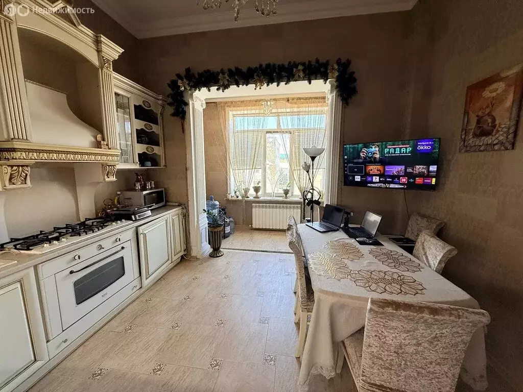 3-комнатная квартира: Каспийск, улица Орджоникидзе, 1Е (120 м) - Фото 1