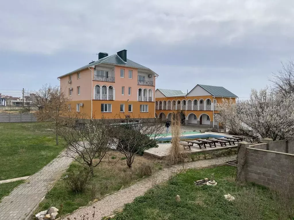 Дом в Крым, Евпатория городской округ, Заозерное пгт ул. Береговая, 11 ... - Фото 1