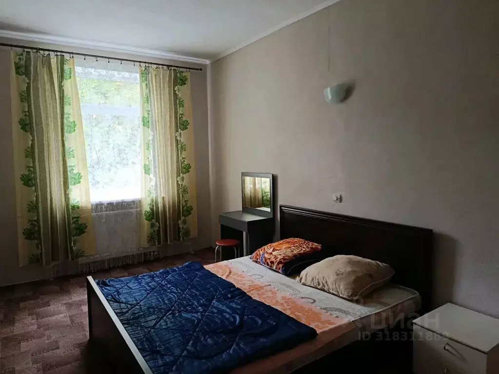 2-к кв. Калининградская область, Калининград ул. Радистов, 18 (64.0 м) - Фото 0
