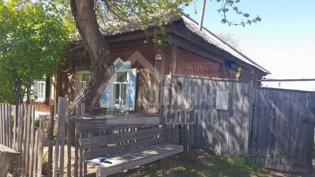 Дом в Алтайский край, Угловский район, Угловский сельсовет, с. Шадруха ... - Фото 1