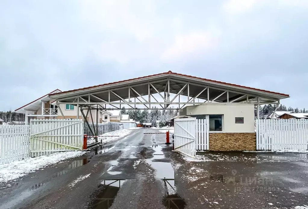 Участок в Ленинградская область, Выборгский район, Первомайское с/пос, ... - Фото 1