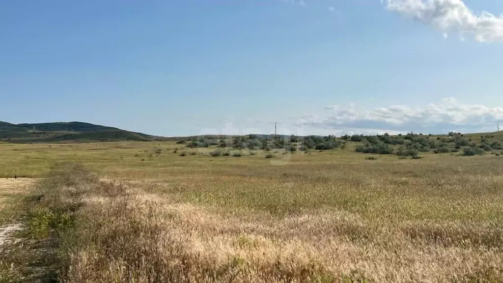 Участок в Крым, Кировский район, Первомайское с/пос, с. Ключевое ул. ... - Фото 1