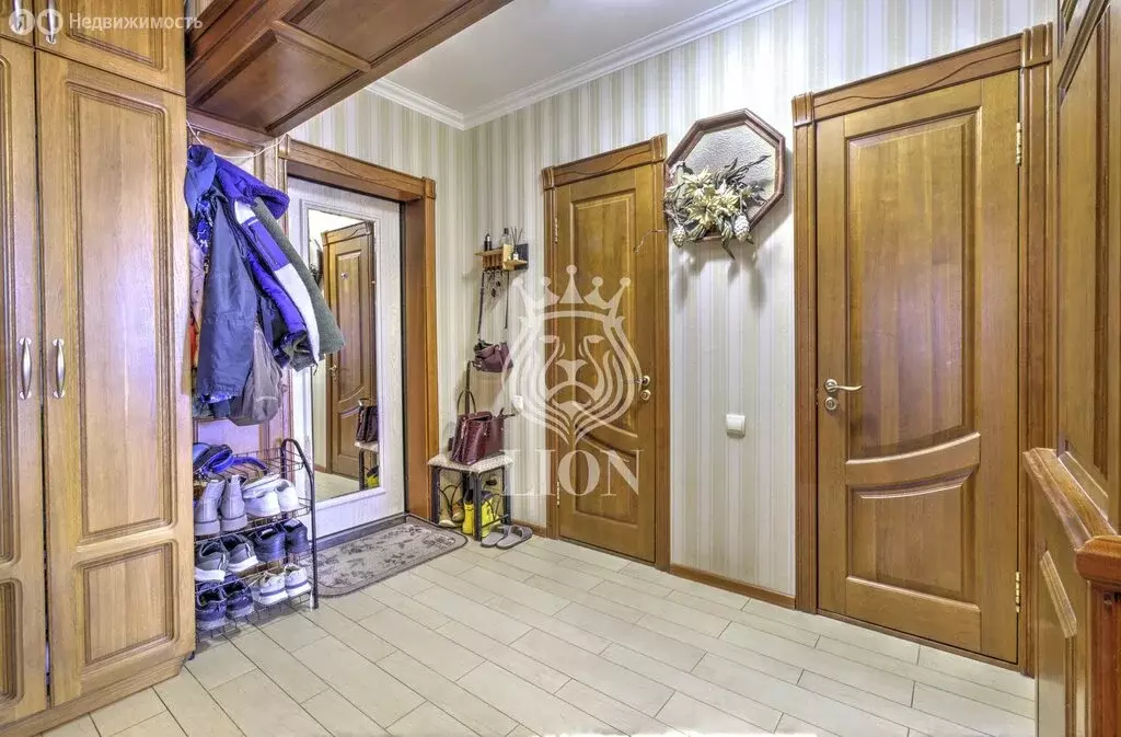 3-комнатная квартира: Алушта, улица 60 лет СССР, 18 (90.8 м) - Фото 2