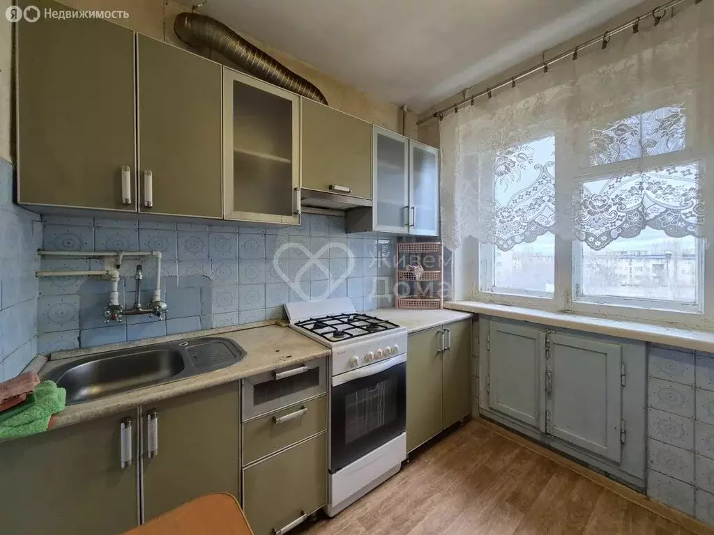 3-комнатная квартира: Волгоград, улица Батова, 10 (43 м) - Фото 2