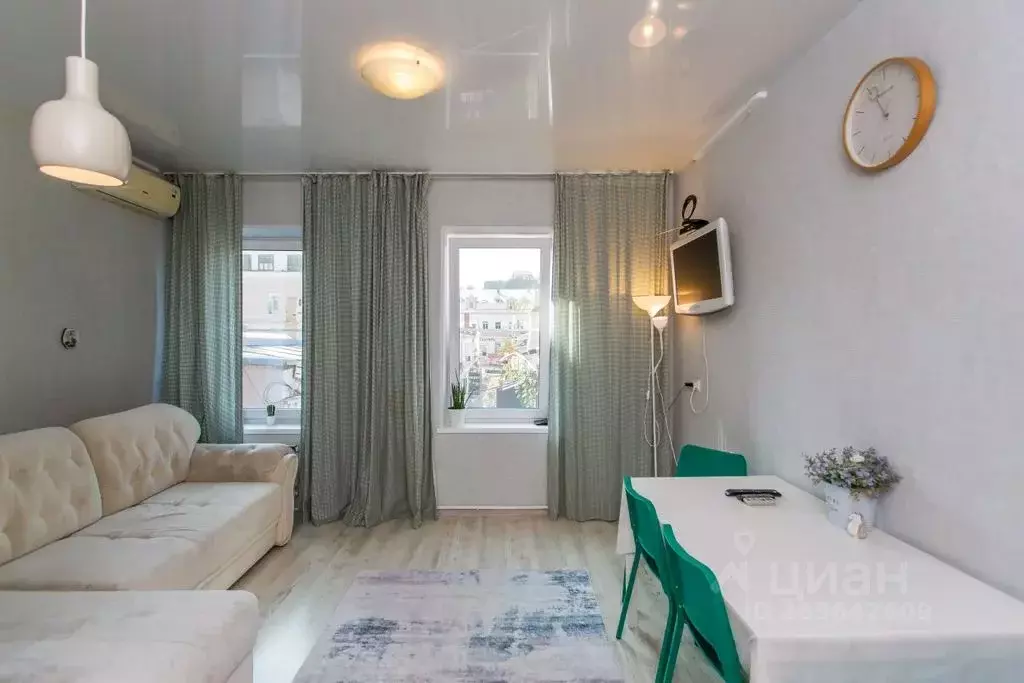 2-к кв. Приморский край, Владивосток Семеновская ул., 8Б (36.0 м) - Фото 1