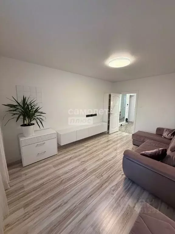 2-к кв. Воронежская область, Воронеж ул. МОПРА, 18Б (73.2 м) - Фото 1