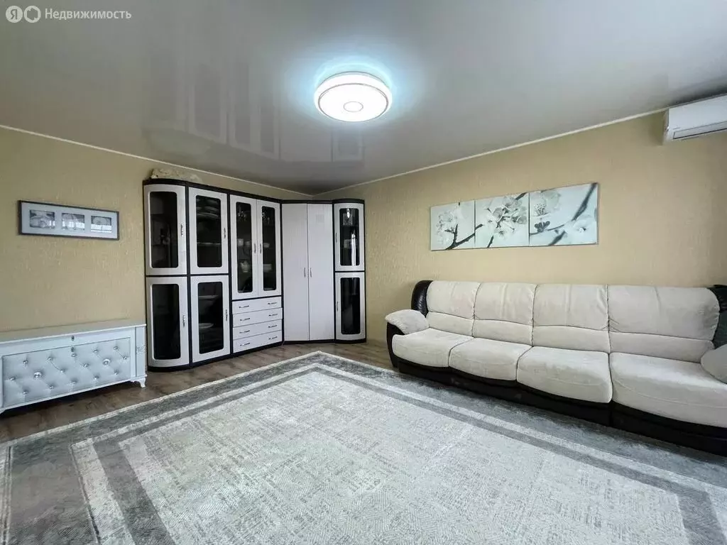 3-комнатная квартира: Оренбург, Томилинская улица, 242А (59.1 м) - Фото 1