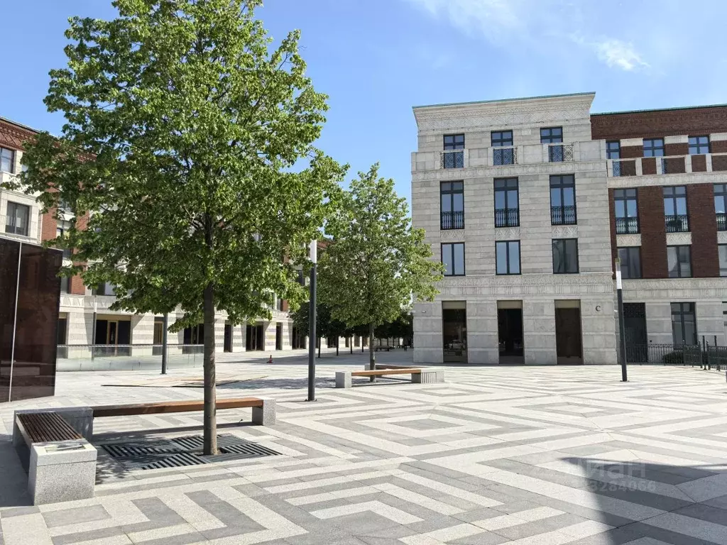 Торговая площадь в Москва Софийская наб., 10 (242 м) - Фото 1