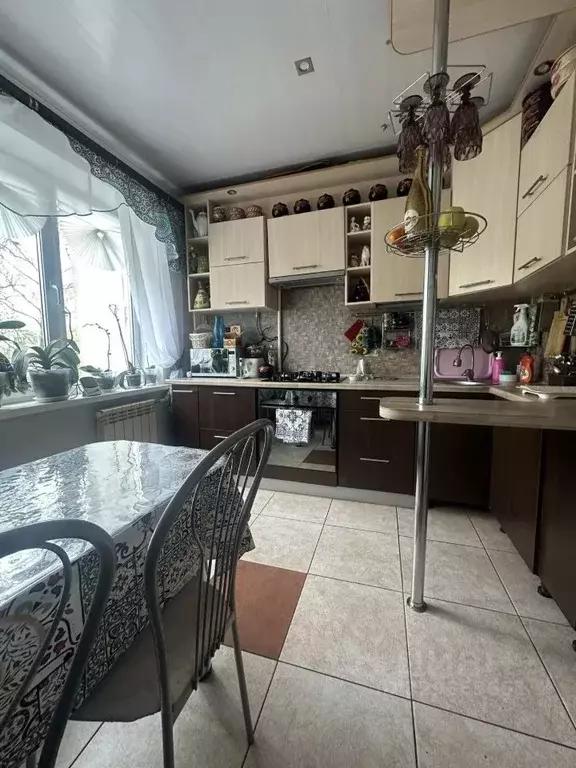 4-к кв. Псковская область, Псков ул. Ижорского Батальона, 6 (75.8 м) - Фото 1