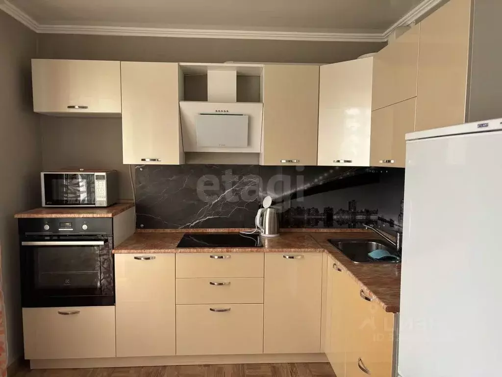1-к кв. Тюменская область, Тюмень Кремлевская ул., 110к1 (43.5 м) - Фото 1