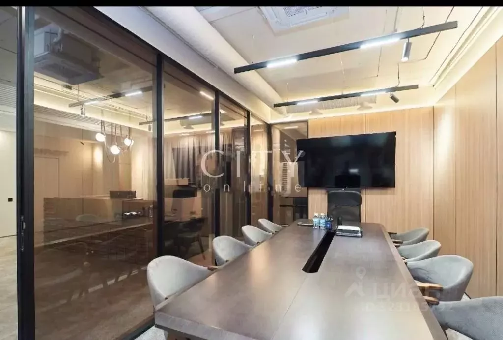 Офис в Тюменская область, Тюмень ул. Малыгина, 2 (304 м) - Фото 2