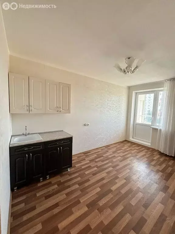 Квартира-студия: Набережные Челны, улица Аделя Кутуя, 18 (20 м) - Фото 1