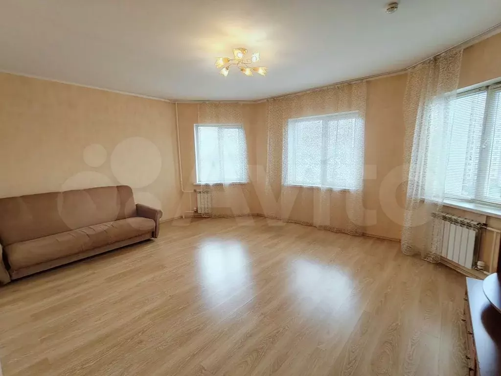 2-к. квартира, 70 м, 4/9 эт. - Фото 0