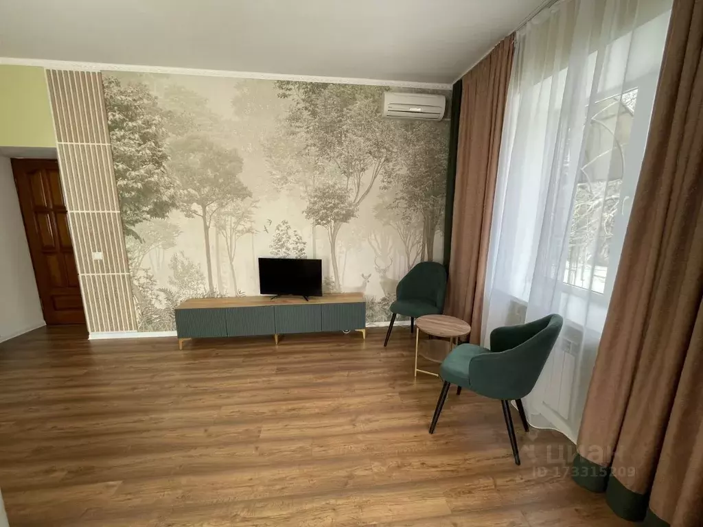 3-к кв. Крым, Феодосия ул. Федько, 35/2 (75.0 м) - Фото 1