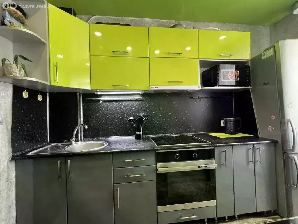 3-комнатная квартира: Райчихинск, Комсомольская улица, 17 (59.5 м) - Фото 2