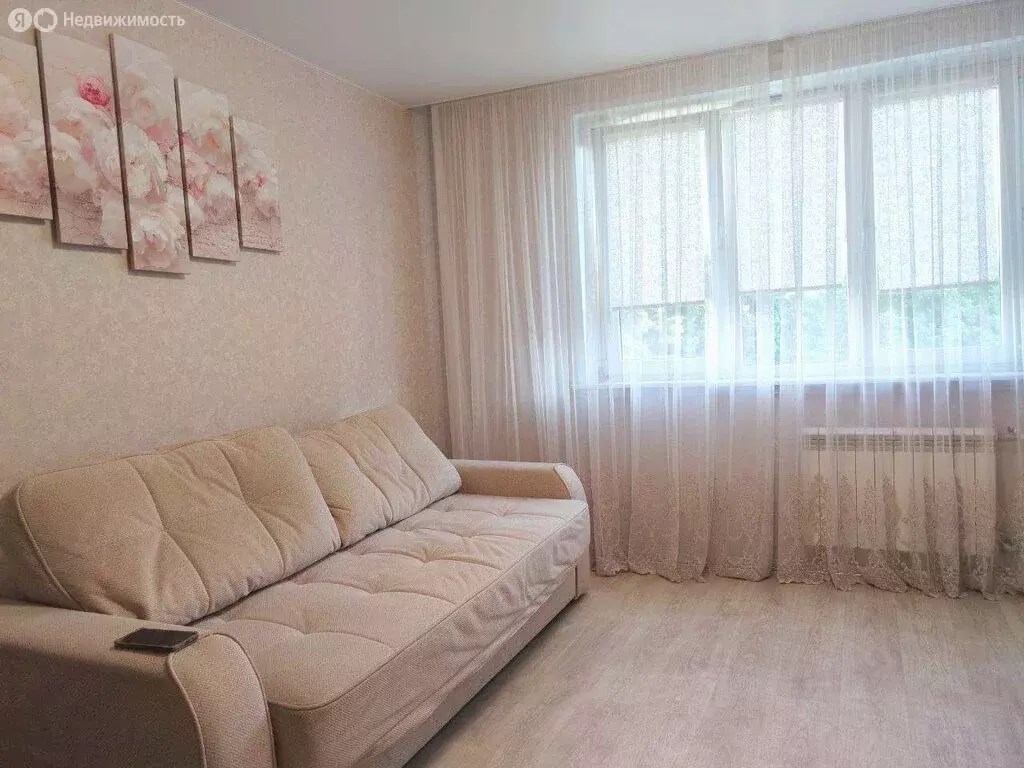 3-комнатная квартира: Тольятти, улица Автостроителей, 32 (66.1 м) - Фото 1