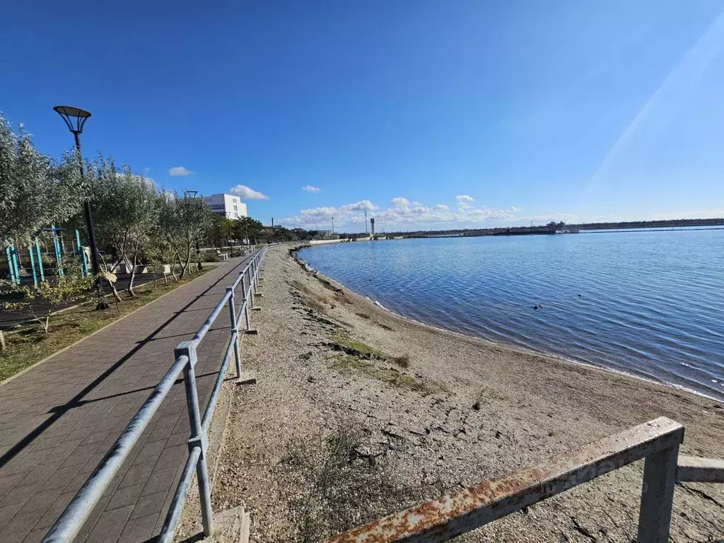 Помещение свободного назначения в Крым, Саки ул. Курортная, 4 (500 м) - Фото 2
