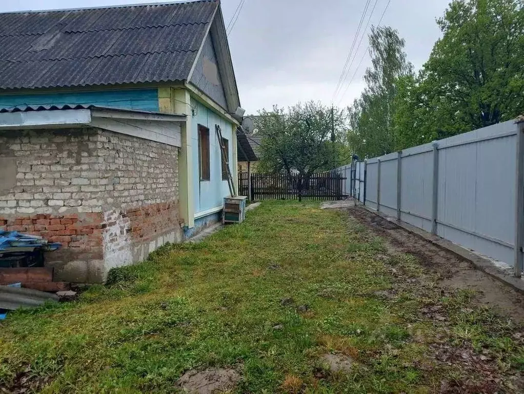 Дом в Брянская область, Жуковский муниципальный округ, д. Летошники ... - Фото 1