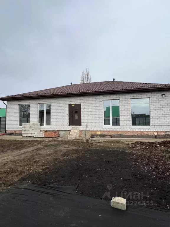 Дом в Саратовская область, Энгельс ул. 2-я Речная, 125А (210 м) - Фото 0