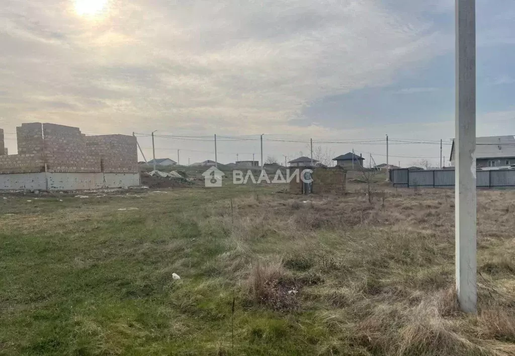 Участок в Крым, Симферопольский район, с. Мирное 9 (6.2 сот.) - Фото 0