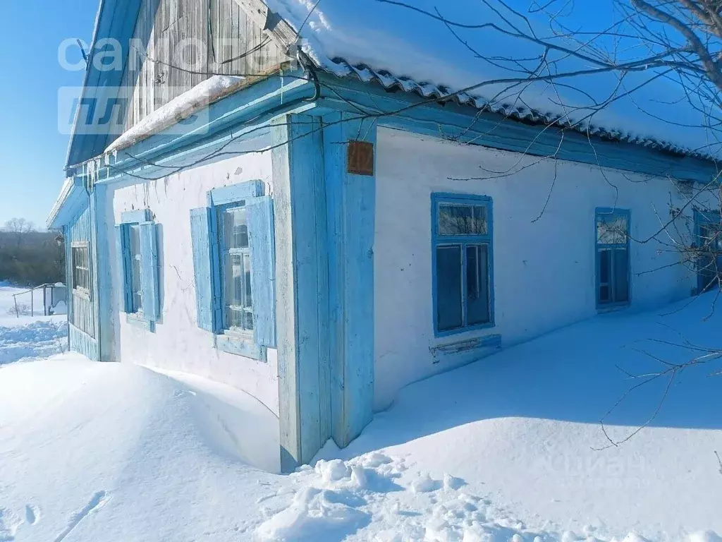 Дом в Башкортостан, Куюргазинский район, Ермолаевский сельсовет, с. ... - Фото 0