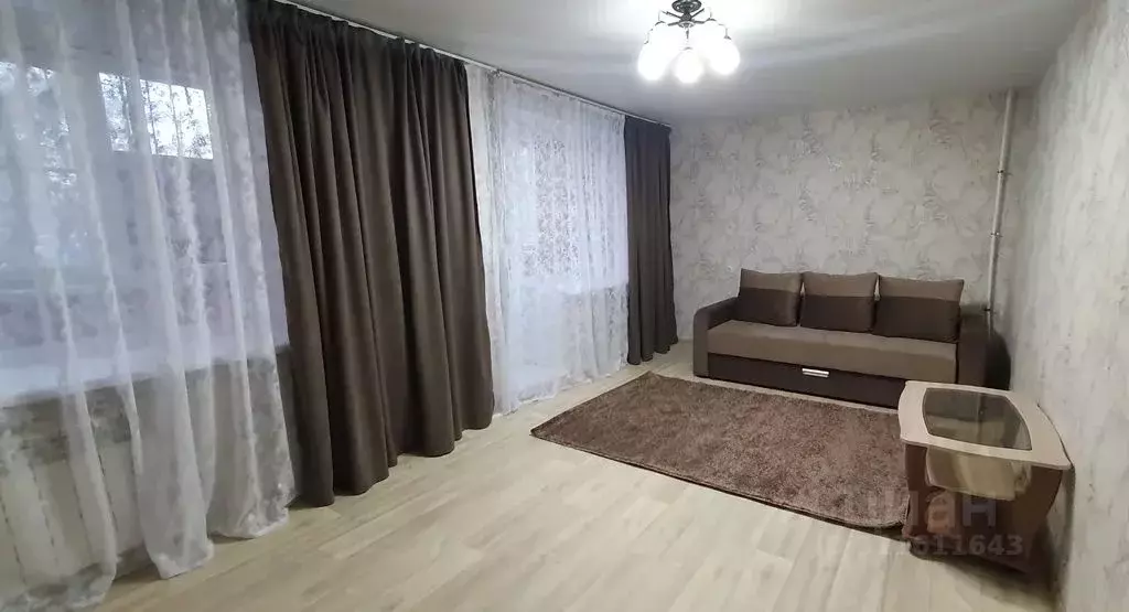 2-к кв. Хабаровский край, Хабаровск Амурский бул., 64 (50.0 м) - Фото 1