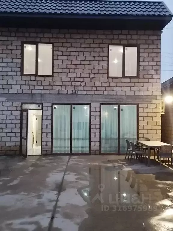 Дом в Дагестан, Дербент ул. Красная Заря, 21 (120 м) - Фото 1