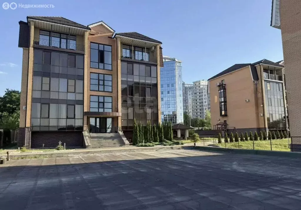 4-комнатная квартира: Белгород, улица имени М.Е. Катукова, 6 (106 м) - Фото 2