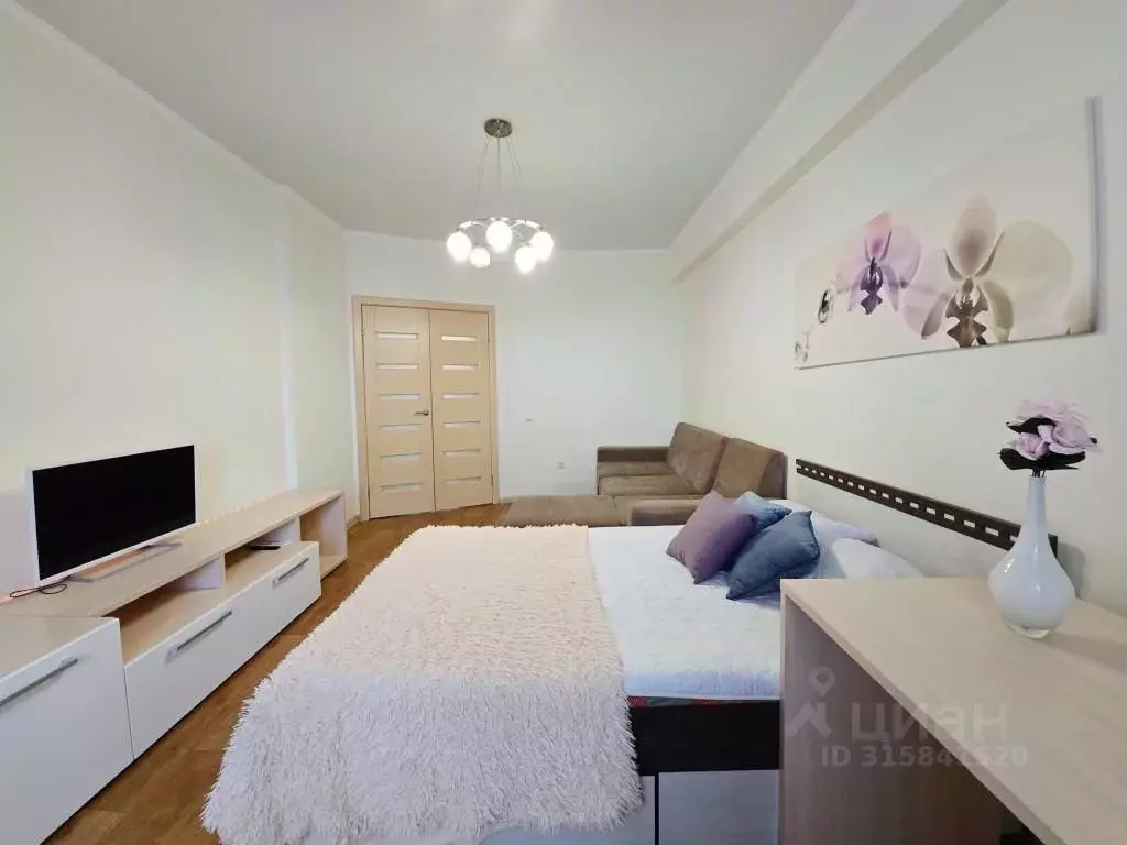 2-к кв. Татарстан, Казань ул. Хусаина Мавлютова, 42 (60.0 м) - Фото 1