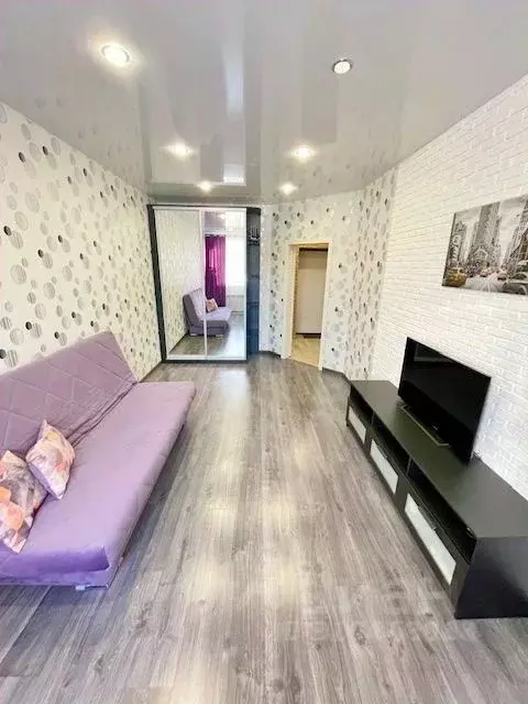 1-к кв. Омская область, Омск Успешная ул., 3/1 (40.4 м) - Фото 1