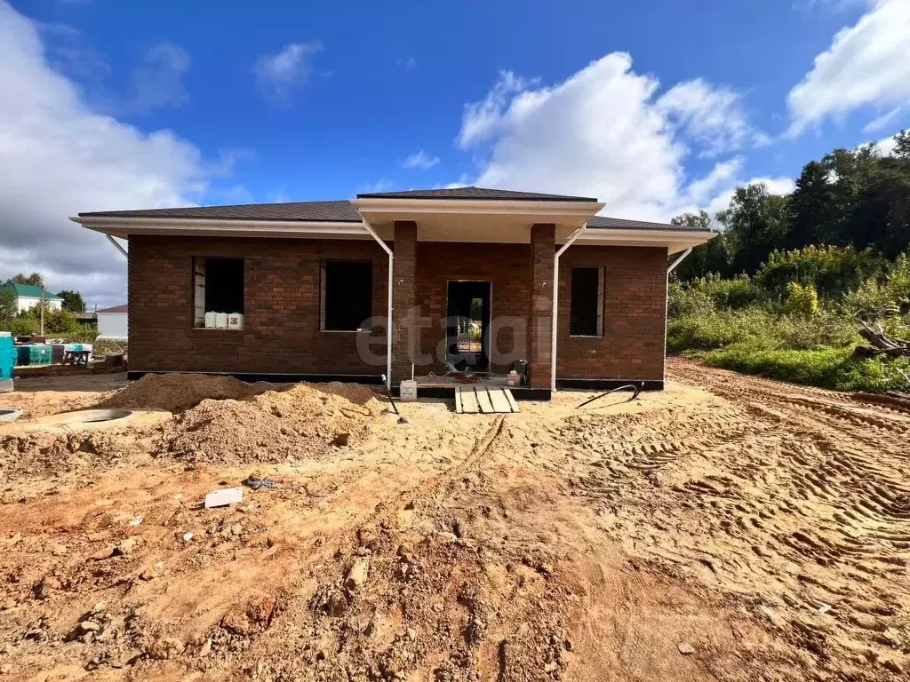 Дом в Тверская область, Калининский муниципальный округ, с. Бурашево  ... - Фото 1