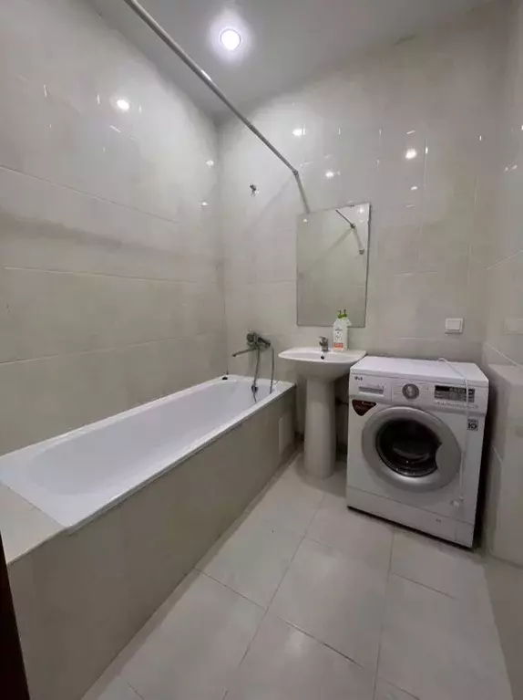 2-к кв. Краснодарский край, Краснодар ул. Имени Жлобы, 141 (75.0 м) - Фото 2