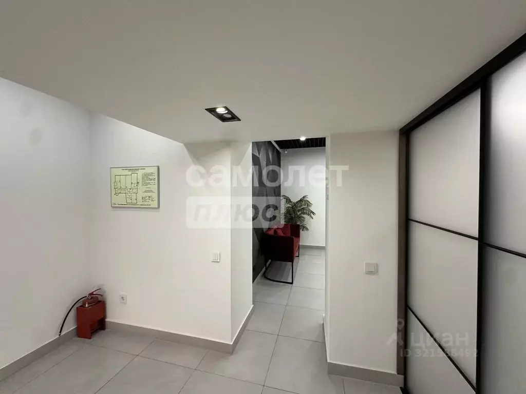 Помещение свободного назначения в Иркутская область, Иркутск ул. ... - Фото 1