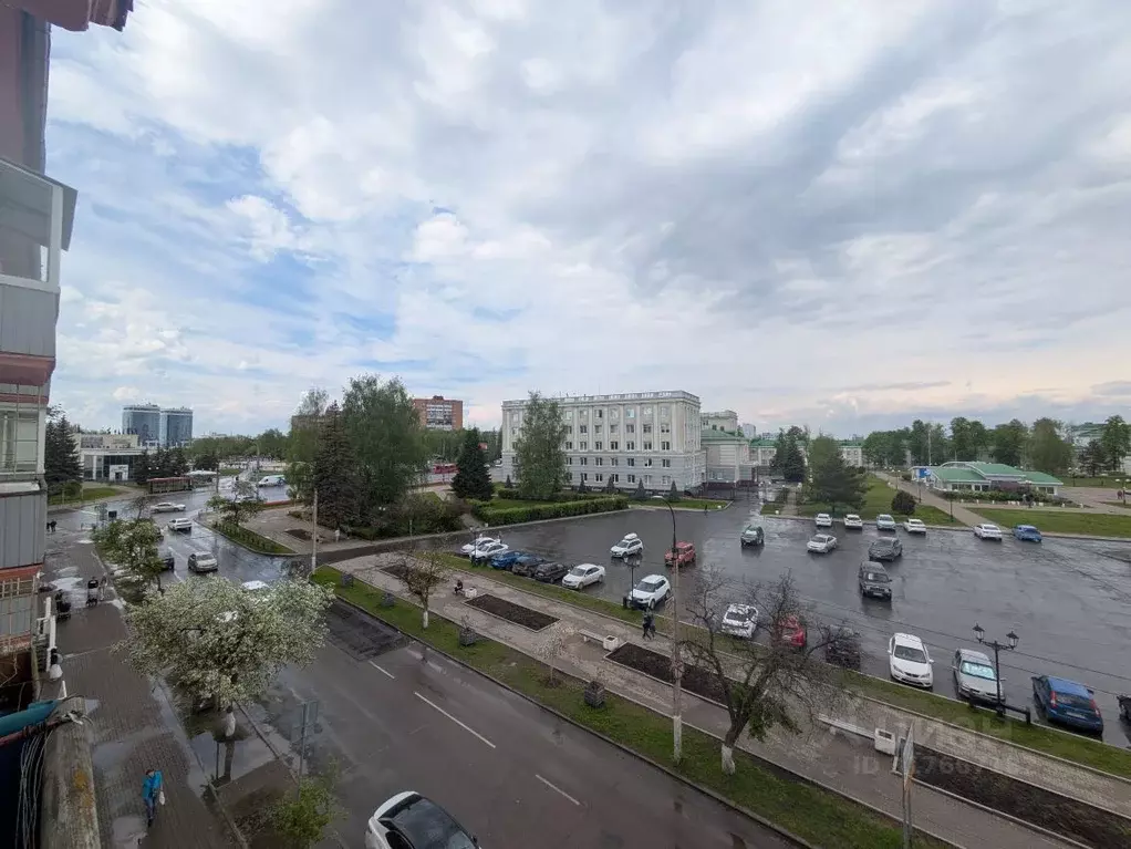 2-к кв. Удмуртия, Ижевск ул. Лихвинцева, 46 (45.0 м) - Фото 0