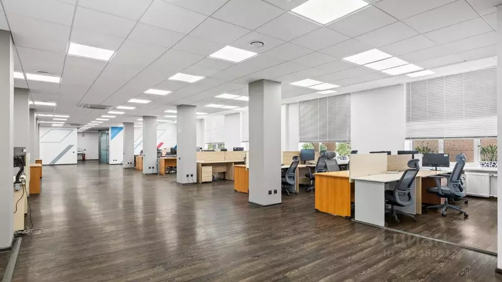 Офис в Санкт-Петербург 2-я Советская ул., 7 (815 м) - Фото 2