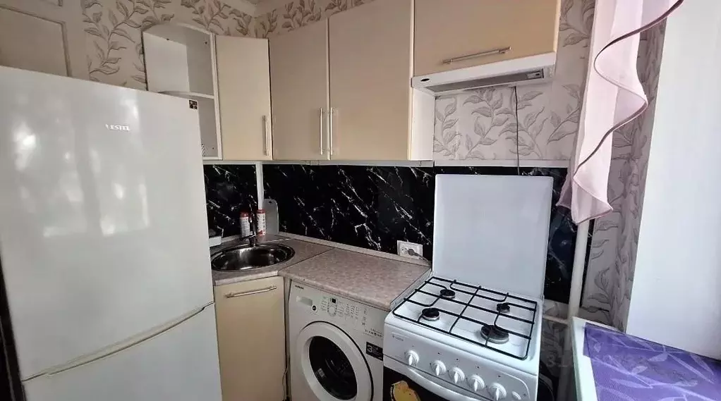 1-к кв. Саратовская область, Саратов Лунная ул., 22 (26.0 м) - Фото 0