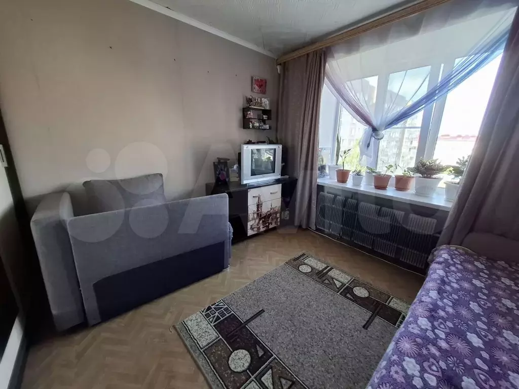 Комната 18 м в 4-к., 5/5 эт. - Фото 1