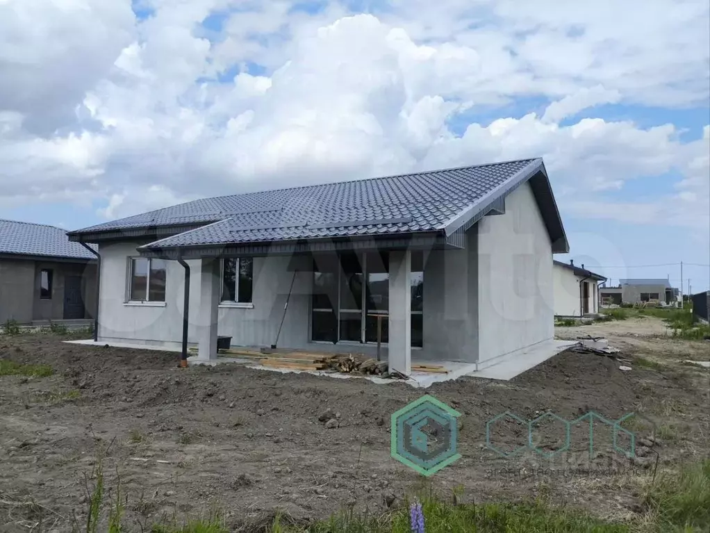 Дом в Калининградская область, Гурьевский муниципальный округ, пос. ... - Фото 1