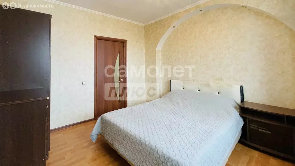 2-комнатная квартира: посёлок городского типа Свердловский, улица ... - Фото 1