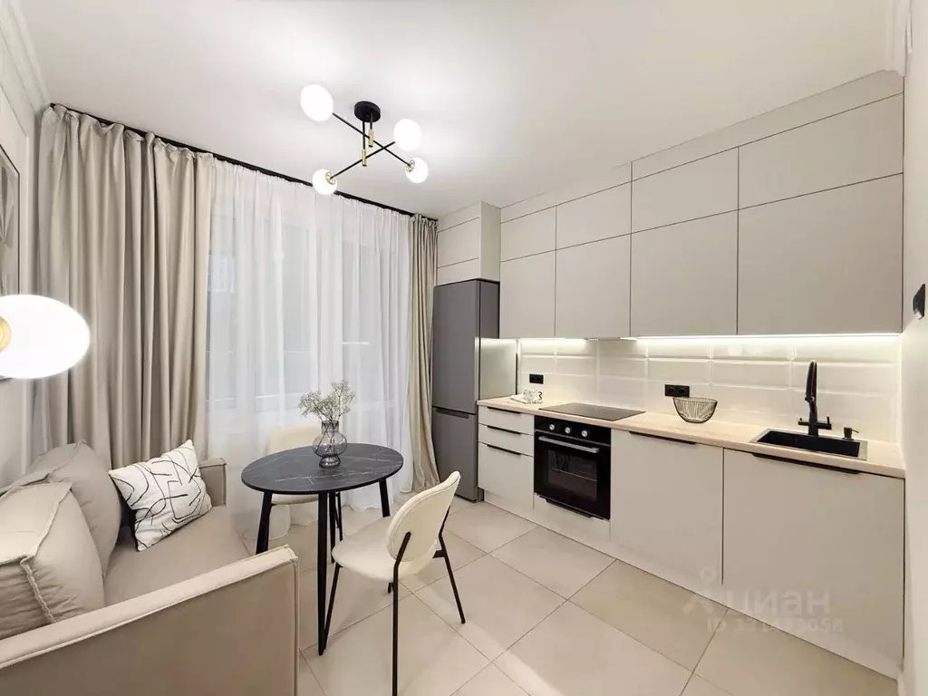 2-к кв. Москва ул. Светланова, 11к1 (65.7 м) - Фото 1