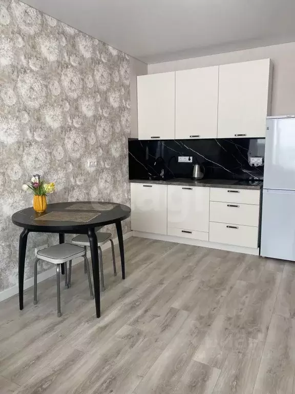 Студия Тюменская область, Тюмень ул. Василия Малкова, 10 (30.0 м) - Фото 2