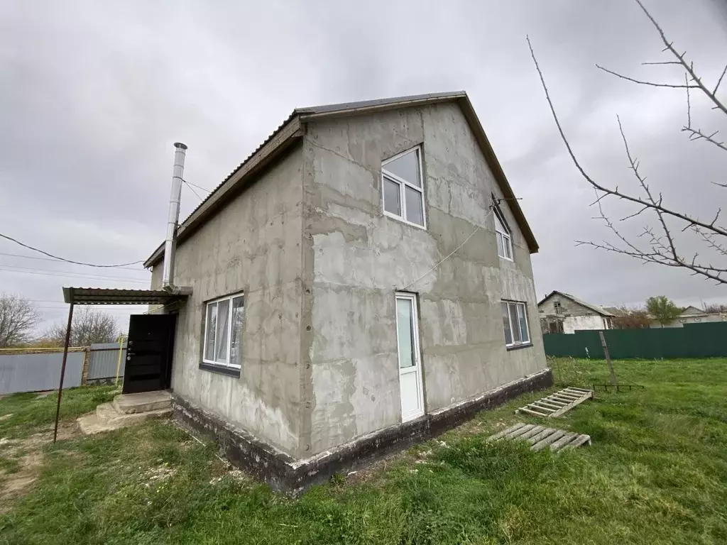 Дом в Крым, Ленинский район, Чистопольское с/пос, с. Затишное ул. ... - Фото 2