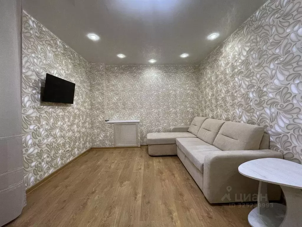 2-к кв. Кировская область, Киров ул. Ивана Попова, 56 (59.0 м) - Фото 1