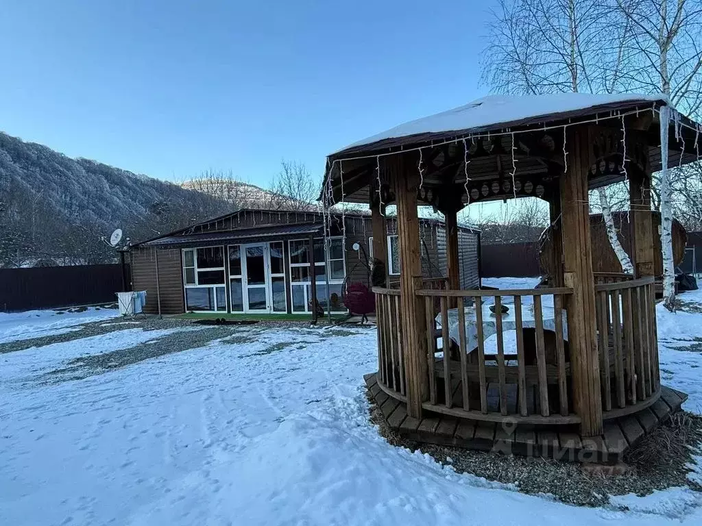 Дом в Карачаево-Черкесия, Зеленчукский район, с. Нижняя Ермоловка ... - Фото 1