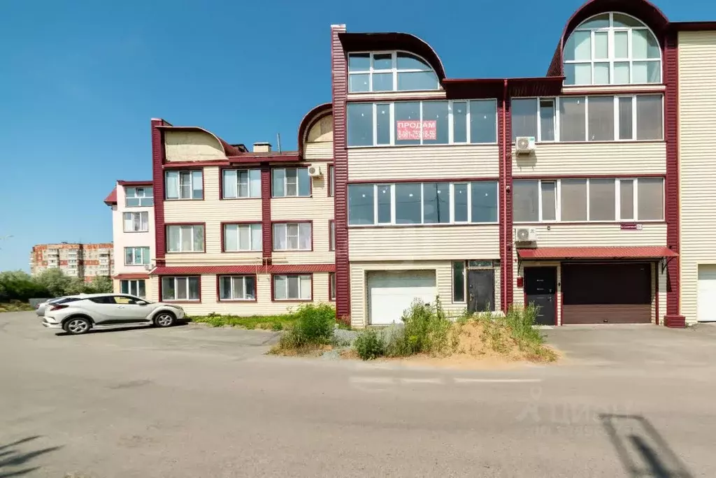 Таунхаус в Курганская область, Курган Солнечный бул., 15к4 (223 м) - Фото 1