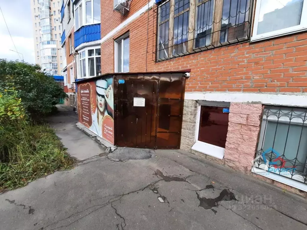 Помещение свободного назначения в Омская область, Омск просп. ... - Фото 1